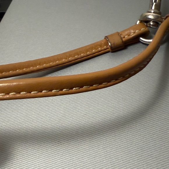 EUC Coach Chelsea Heritage Wristlet - Picture 12 of 15